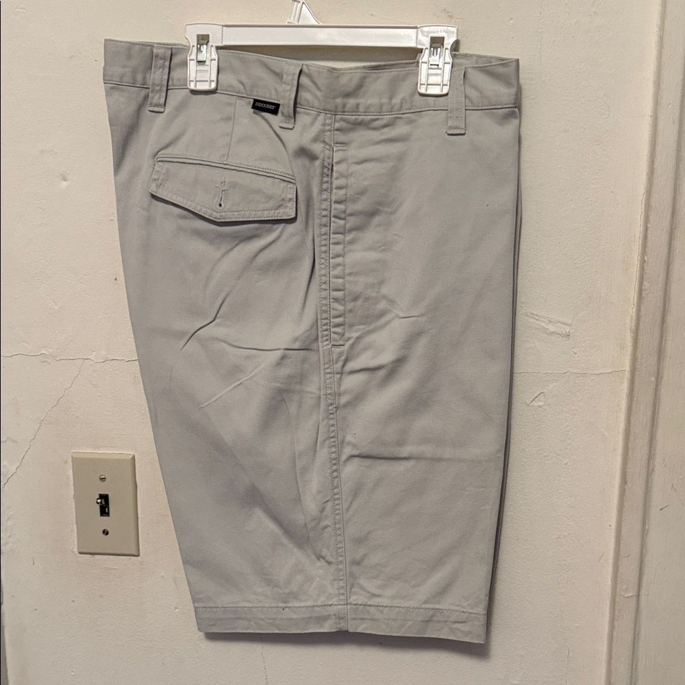 Dockers Light Gray Cargo Shorts